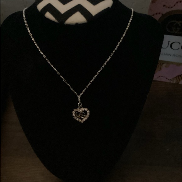 Gucci Silver Heart Pendant Unbranded Chain - Picture 4 of 5